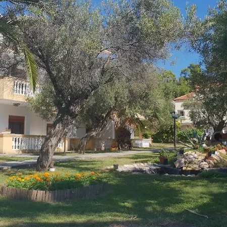 Koviou Village Отель 3*